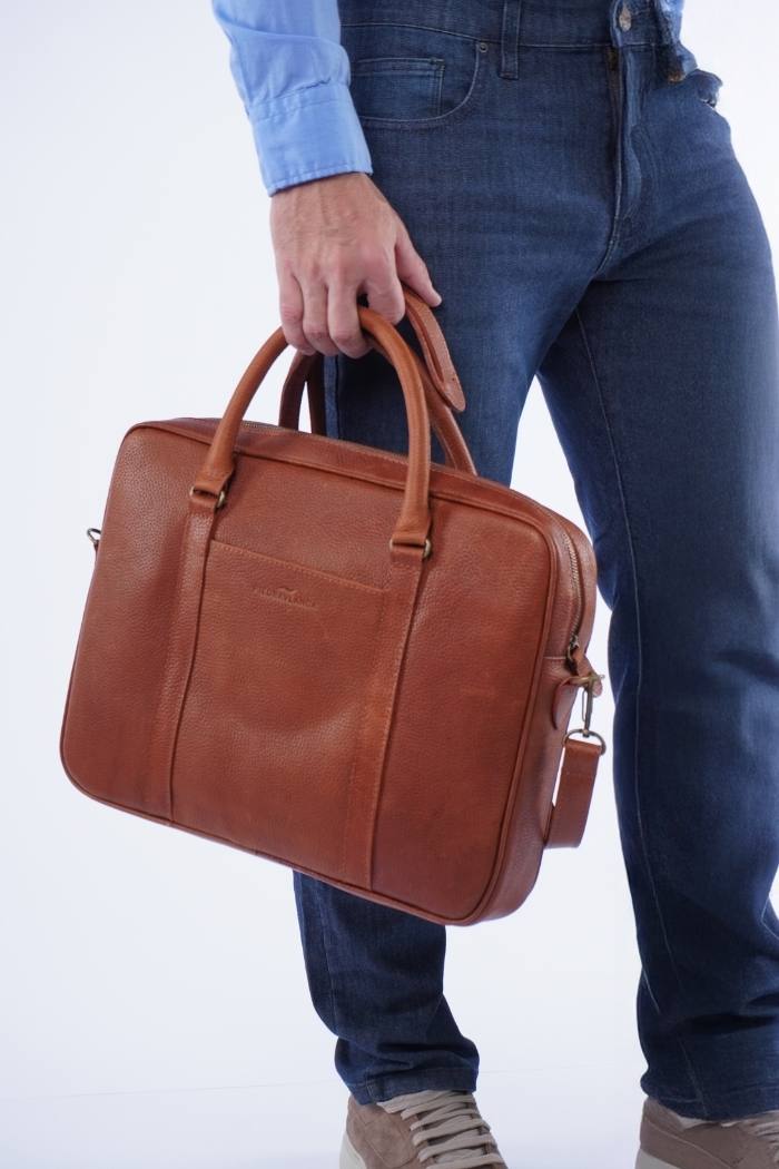 MALETIN CUERO STRATO